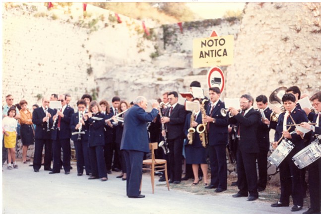 IV Festa dell'Alveria - la Banda musicale esegue la marcia "Sul Monte Alveria"