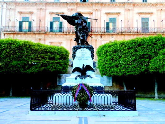 Monumento ai Caduti (1922)