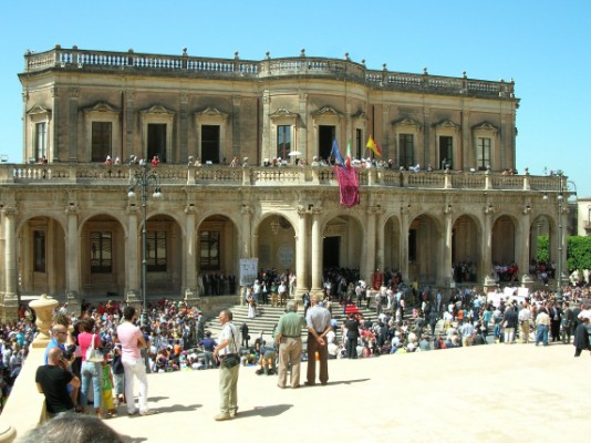 Palazzo Ducezio, sede del Comune